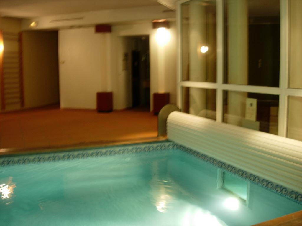 Best Western Montagne Noire Lagarrigue エクステリア 写真