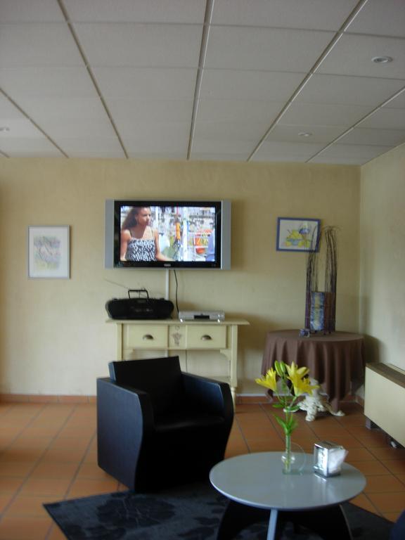 Best Western Montagne Noire Lagarrigue エクステリア 写真